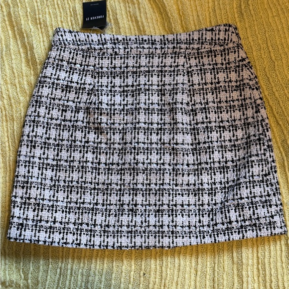 Black and White Tweed Mini Skirt - Picture 10 of 12